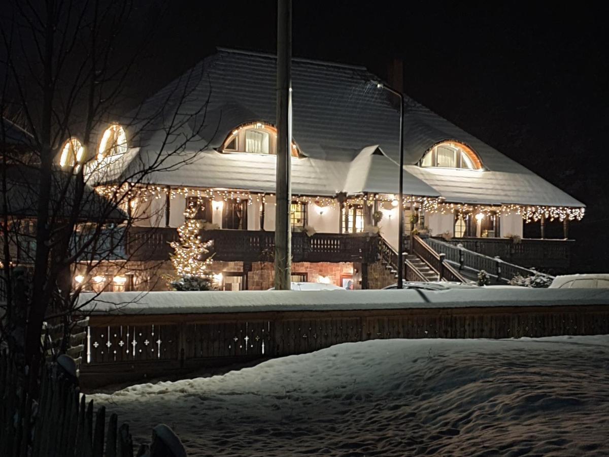 Pensiunea La Moara Hotel Fundu Moldovei Exterior foto